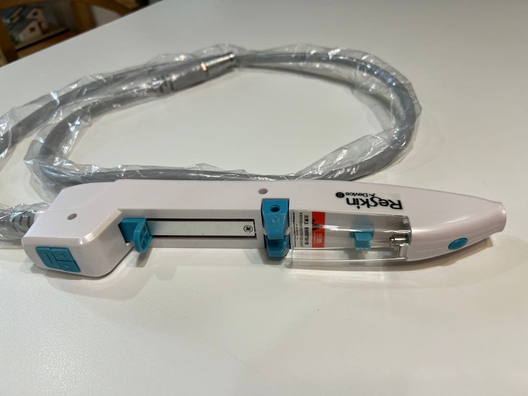 ニードルレスインジェクター