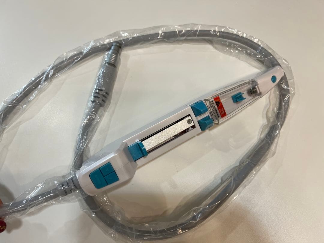 ニードルレスインジェクター