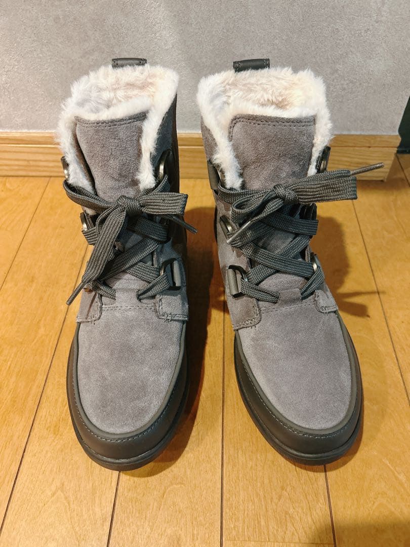 SOREL グレー ムートンブーツ