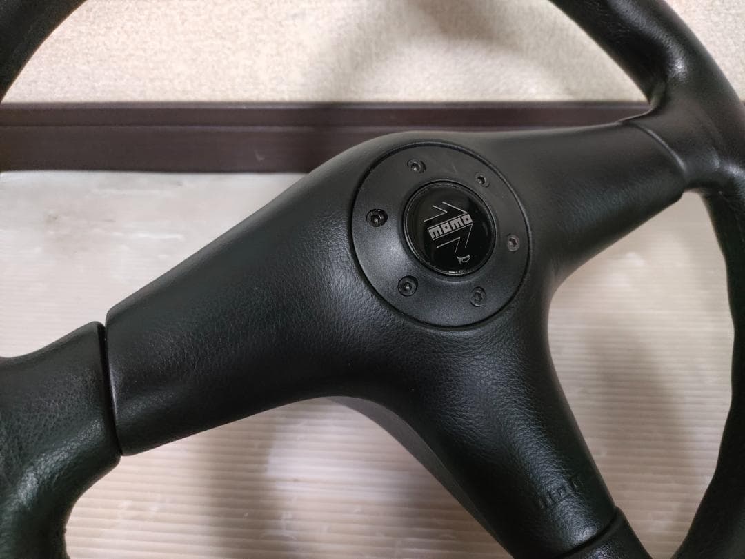 美品 モモステアリング/MOMO 36cm/36φ ホーン付き