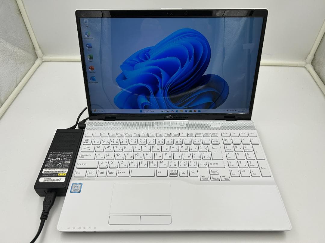 ノートパソコン windows11 オフィス付き core i5 WA3/C2W