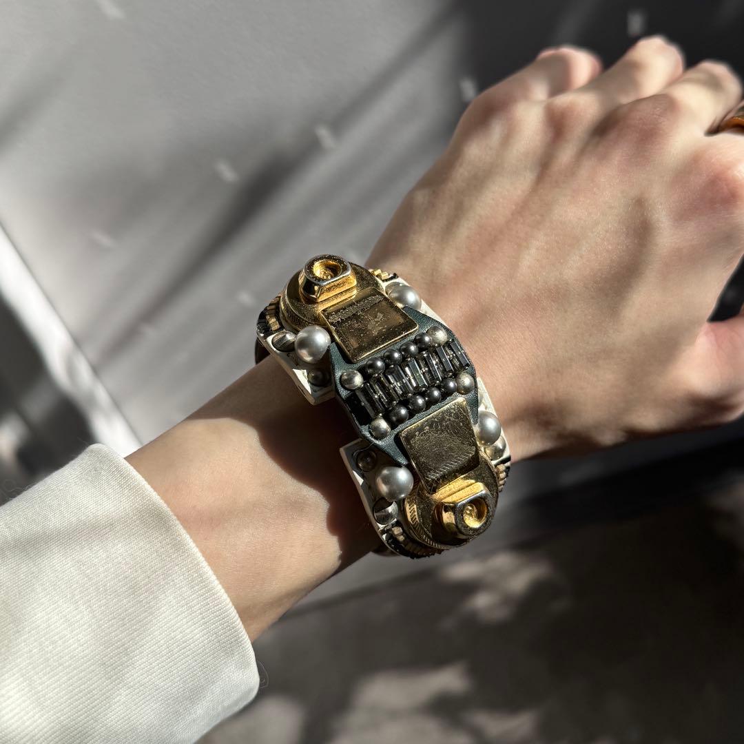 COFFY レザー メタル 装飾バングル ブレスレット