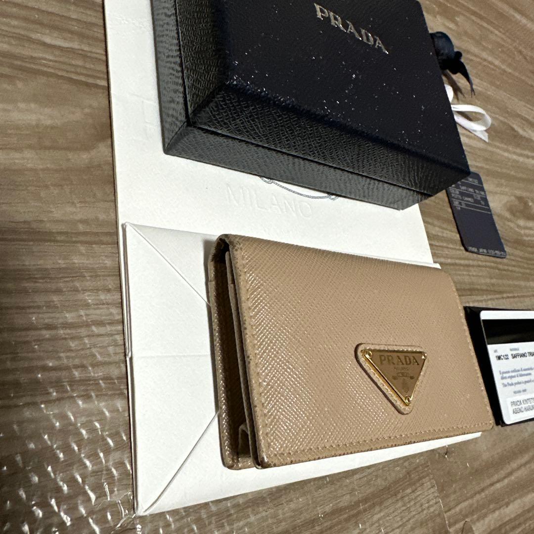 プラダ　名刺入れ　カードケース