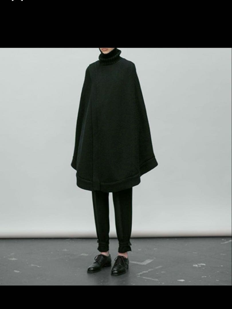 HYKE ハイク ウール　ポンチョ　ブラック