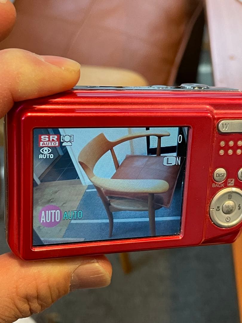 Fujifilm FinePix AV250 レッド　デジタルカメラ　単三電池