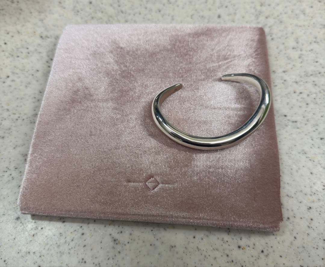 2025 /GABRIELA ARTIGAS WAVE CUFF ¥110000