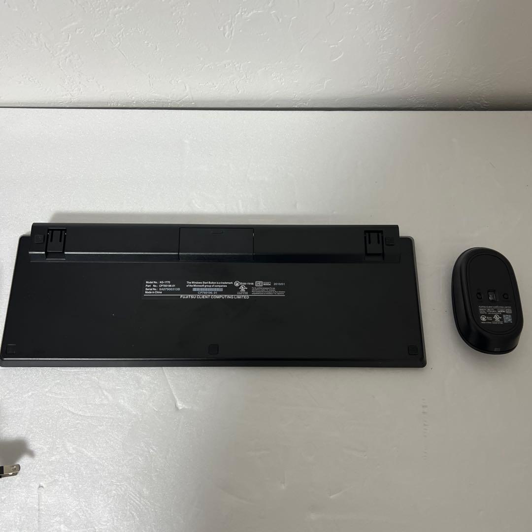 FUJITSU ESPRIMO FMVWC2F2B 27型オールインワンPC