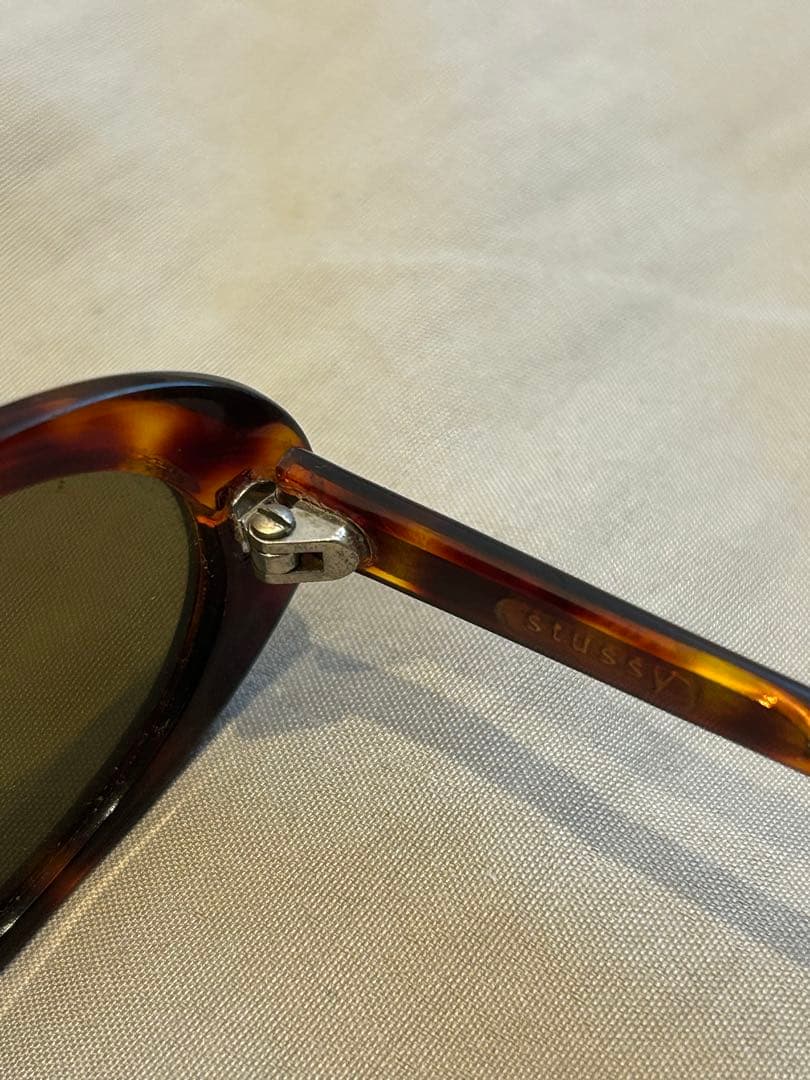 Stüssy サングラス　ケース付