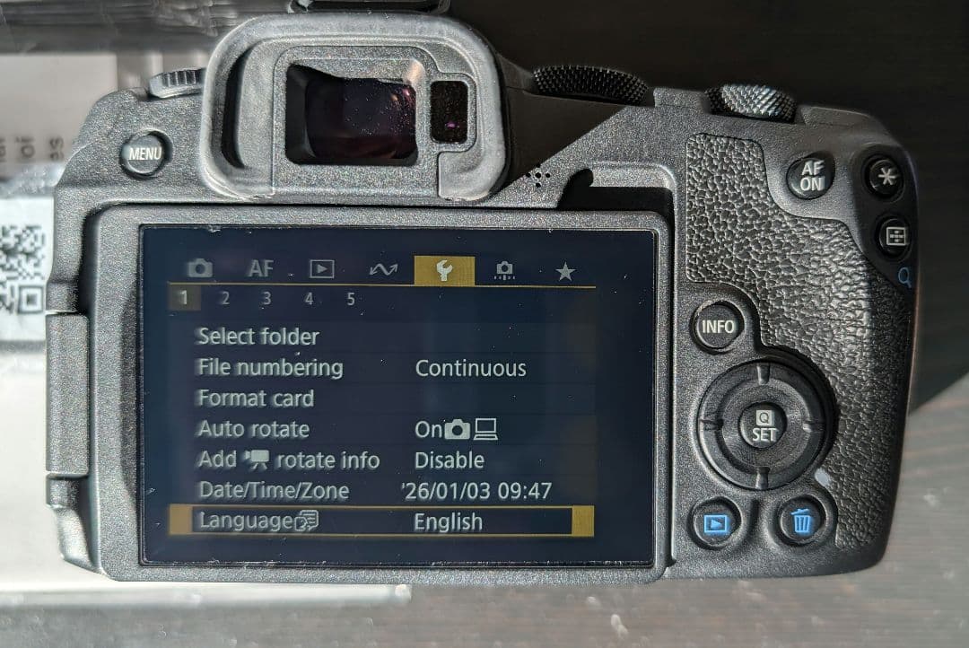 【週末特価】Canon EOS R8 ミラーレスカメラ 本体