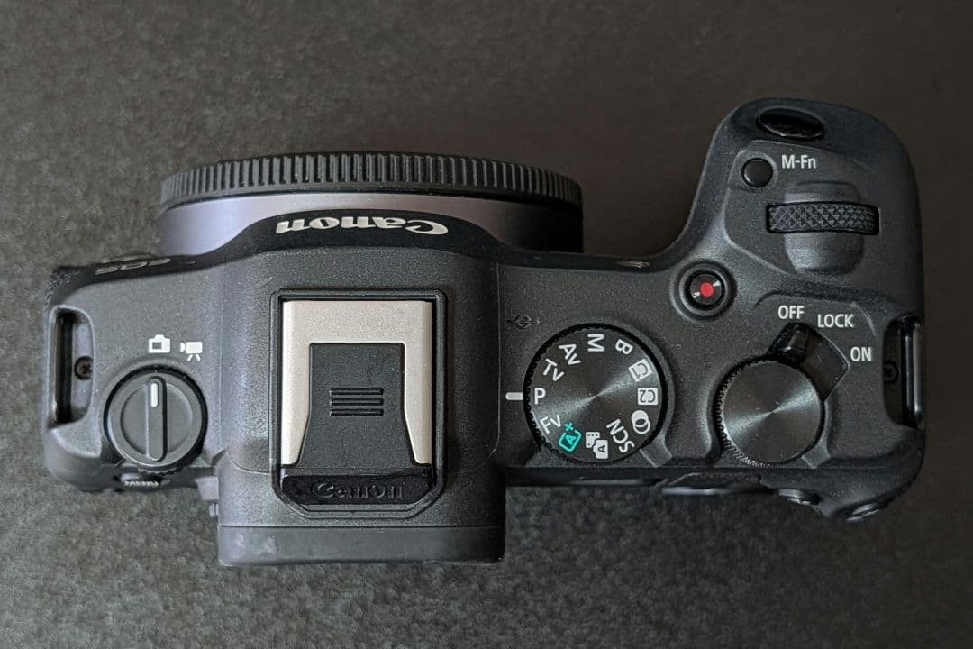 【週末特価】Canon EOS R8 ミラーレスカメラ 本体