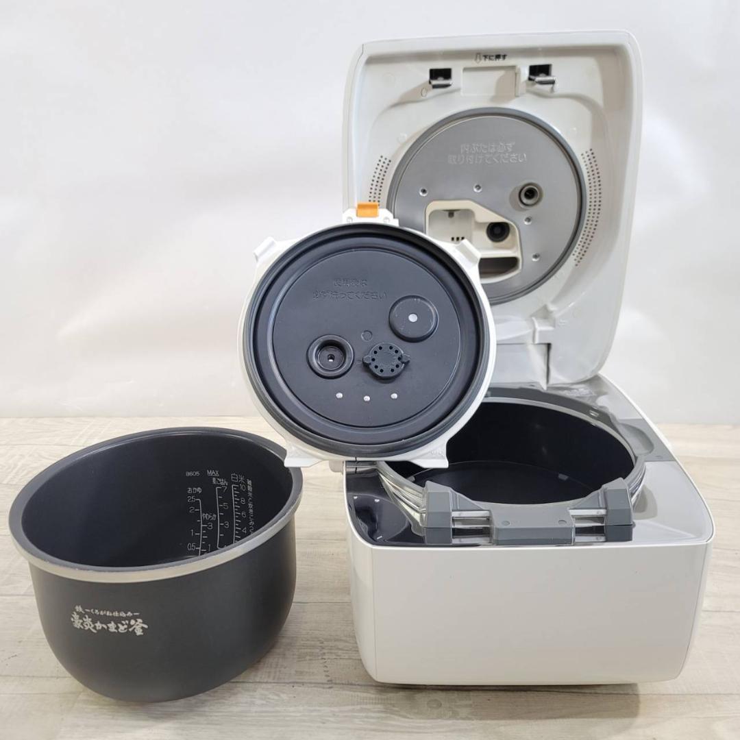 【良品】象印マホービン 炊飯器 1升 炎舞炊き 絹白 NW-LB18-WZ