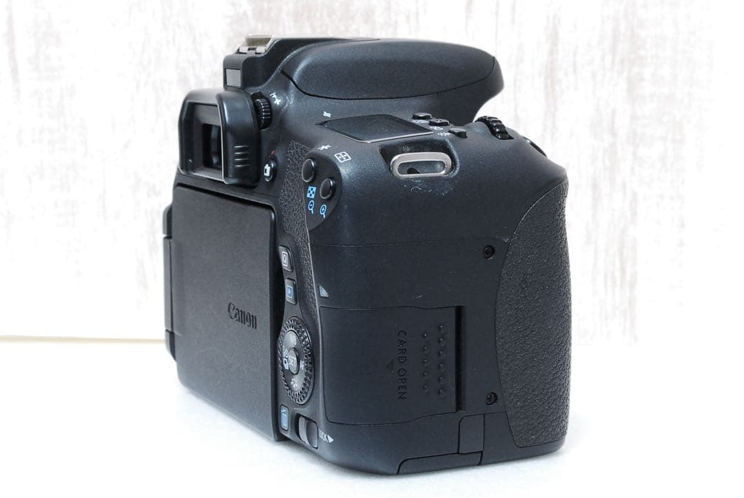 ✨Canon EOS 8000D✨ 2420万画素 一眼レフ Wi-Fi搭載