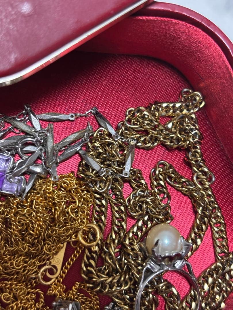 L*r様 遺品整理 自宅整理 アクセサリー イミテーション ネックレス リング等