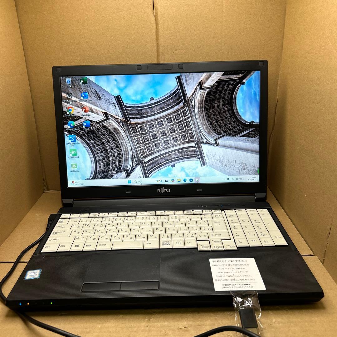 富士通　LifeBook A577 8GB/256GB Core i5