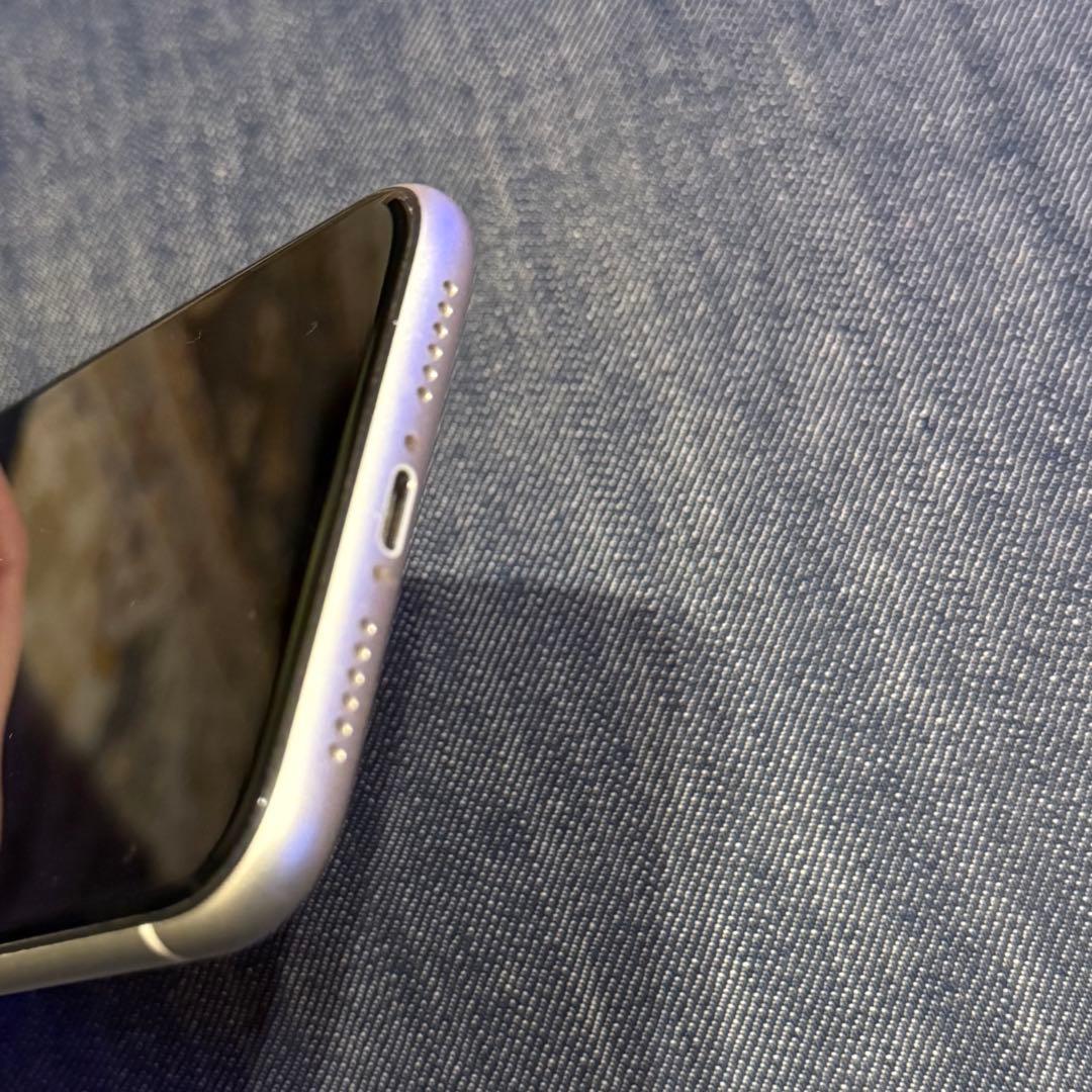 津*田様 iphone11 128G ホワイト　本体