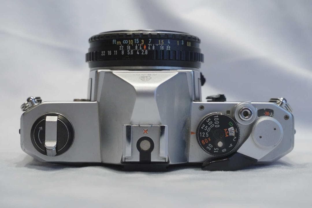 PENTAX MXとパンケーキ40ミリレンズ　どちらも難あり