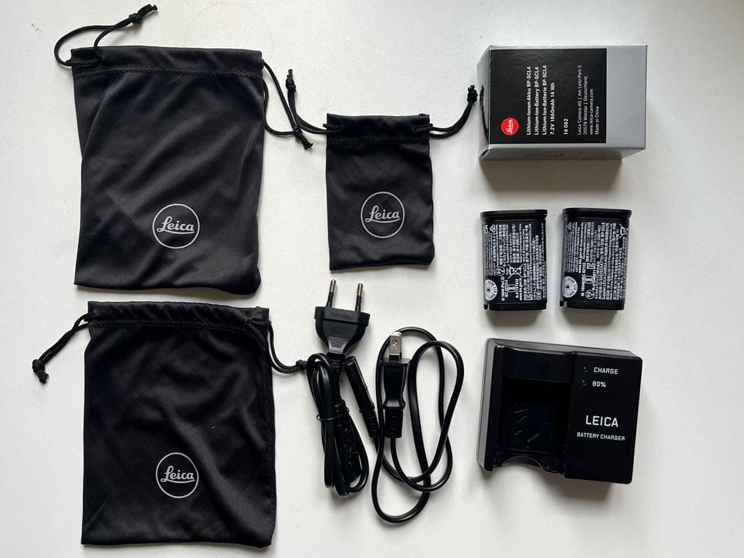 Leica SL2-S ボディとバッテリー2本