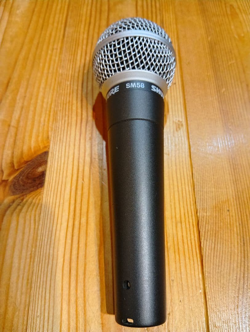 SHURE SM58 ダイナミックマイク　マイクボルダー付