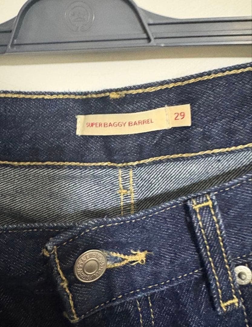 【まる出品】LEVI’S SUPER BAGGY BARREL JEANS