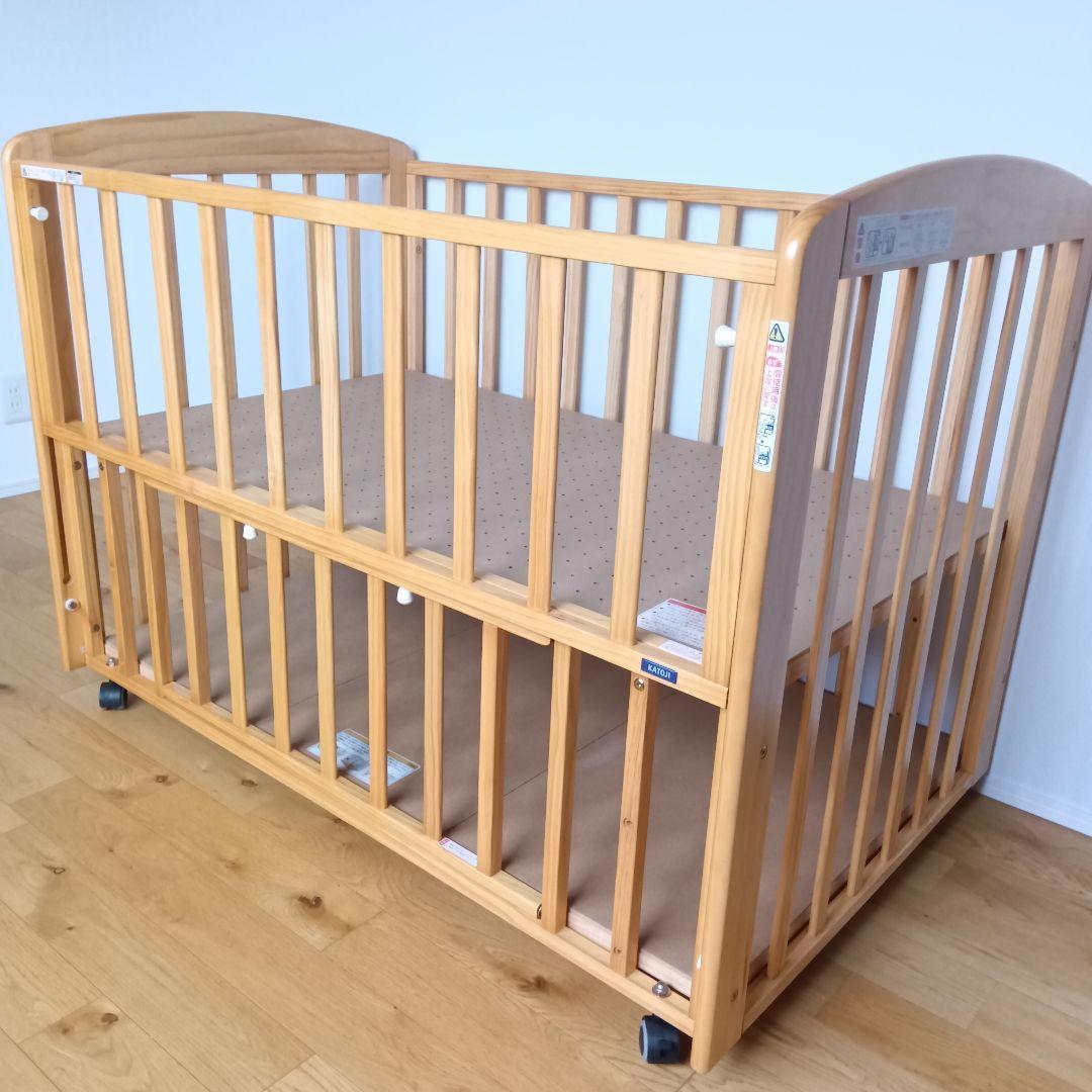 【美品】KATOJI ベビーベッド レギュラーサイズ 木製 キャスター付き