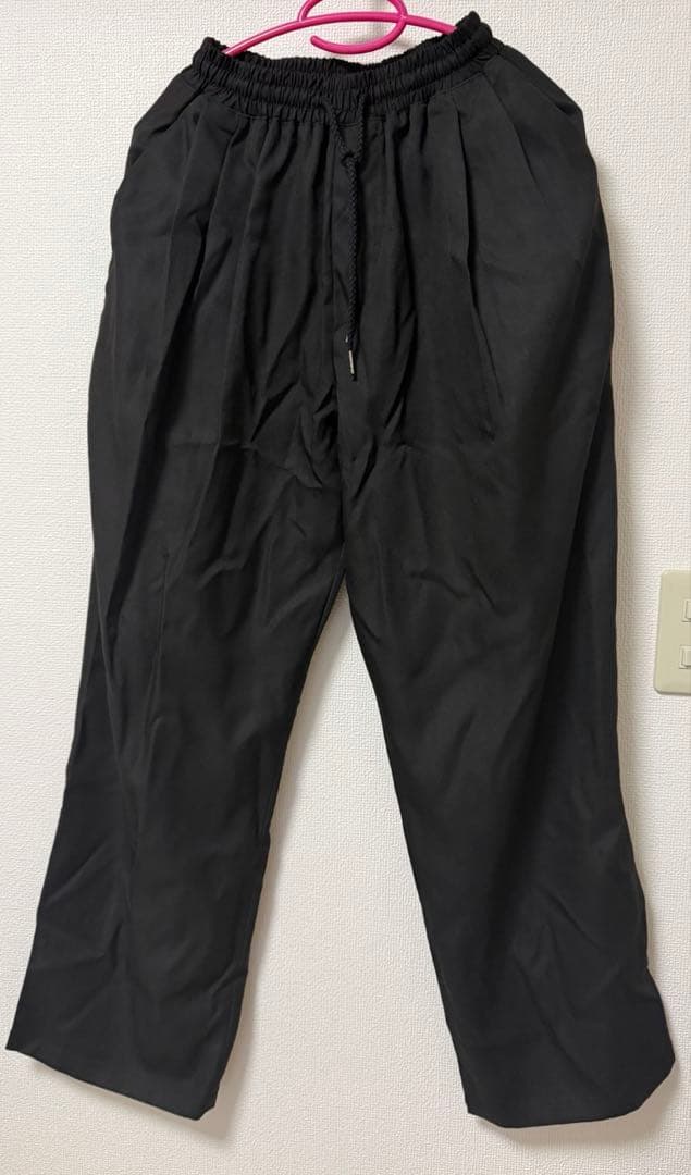 美品 CaNARi ストレート パンツ ブラック