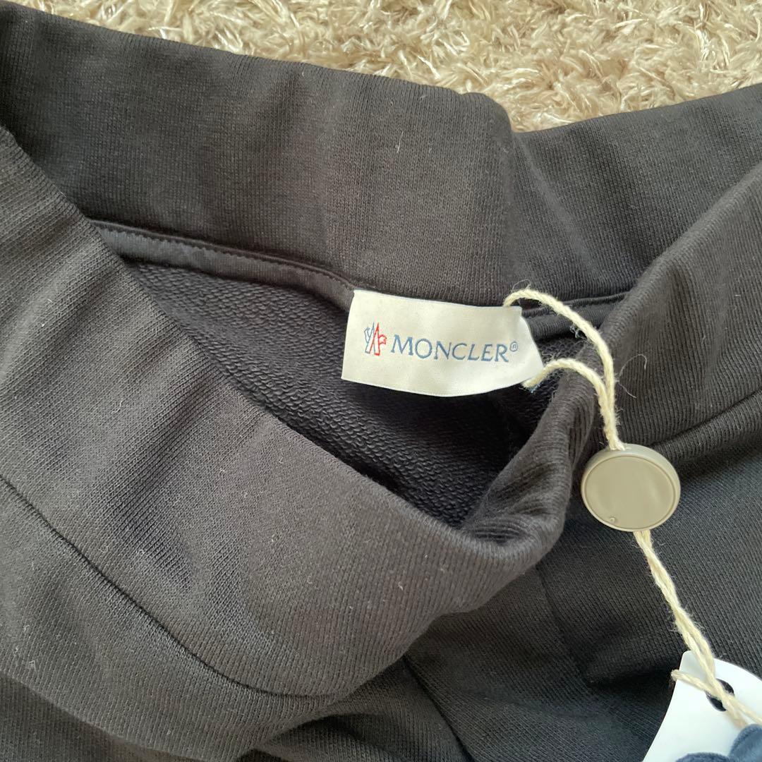 Moncler セットアップ　ジップアップパーカー　新品未使用　タグ付
