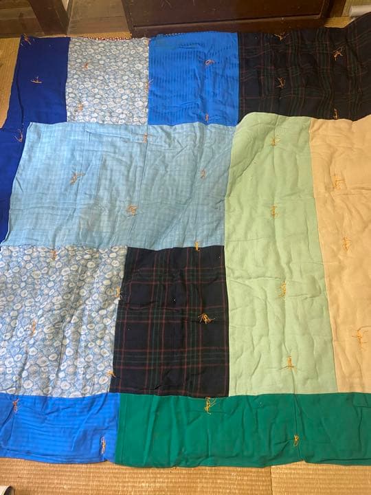 パッチワーク　掛布　ラリーキルト　風　ラグ　古布　ハンドメイド