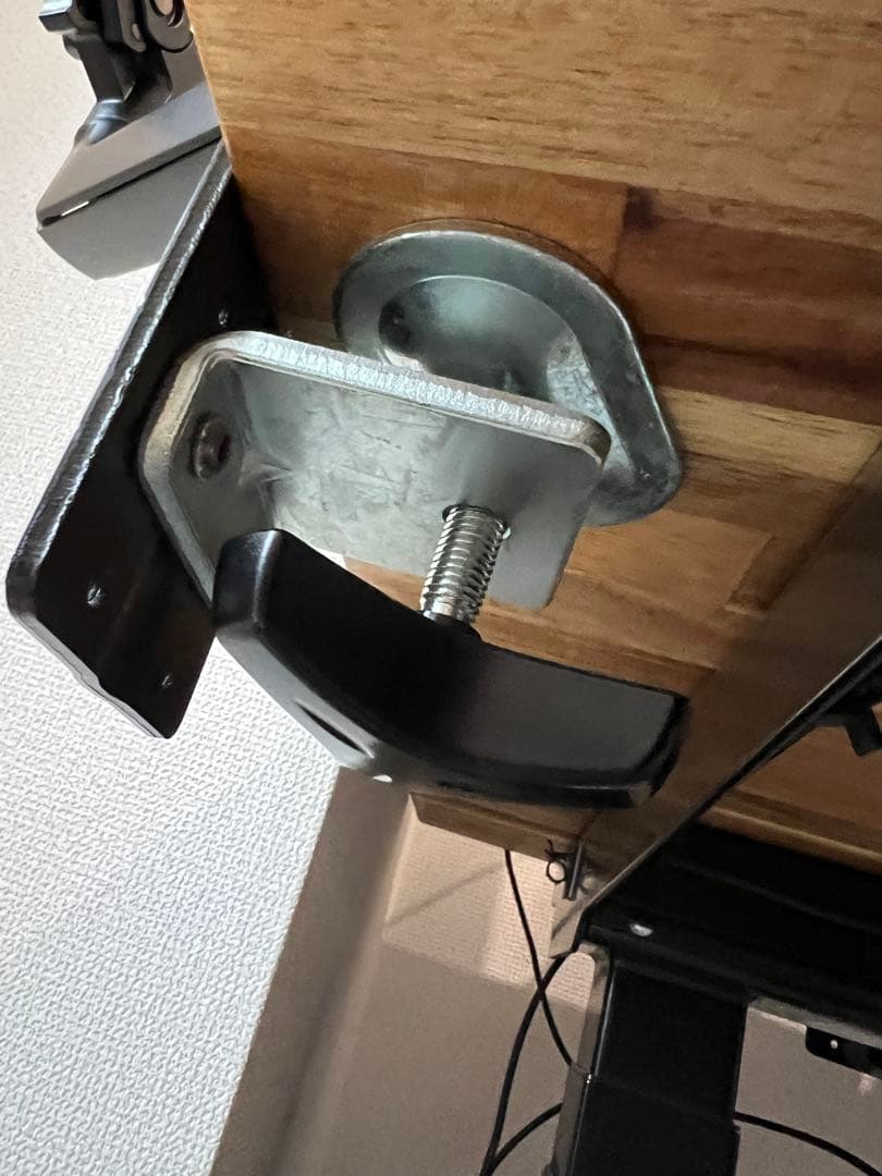 amazonベーシック　モニターアーム