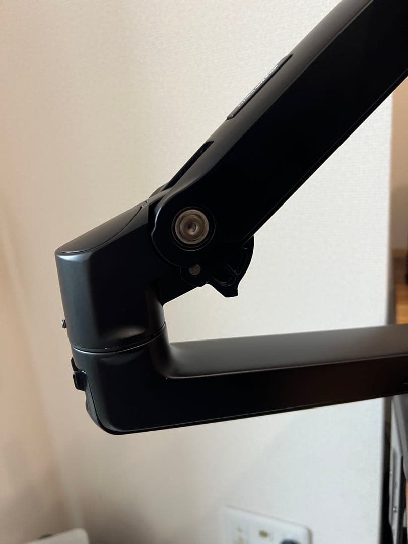 amazonベーシック　モニターアーム