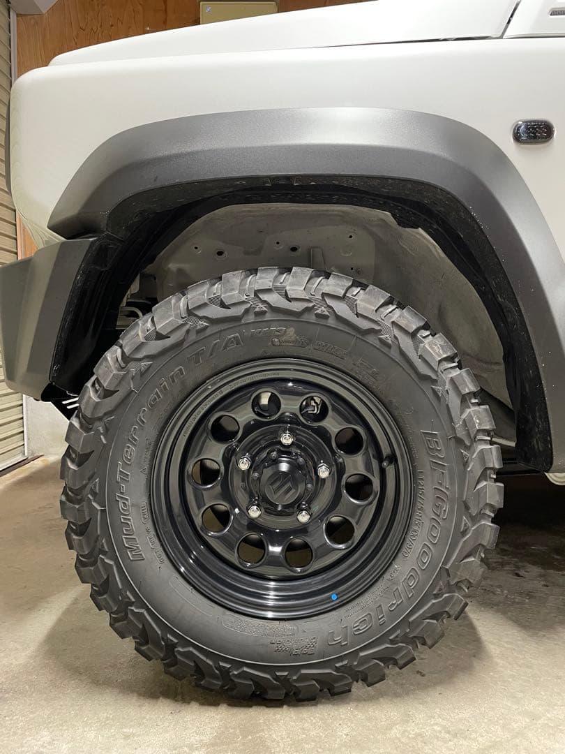 ①ジムニーシエラ 純正15インチホイール グッドリッチ　215/75R15