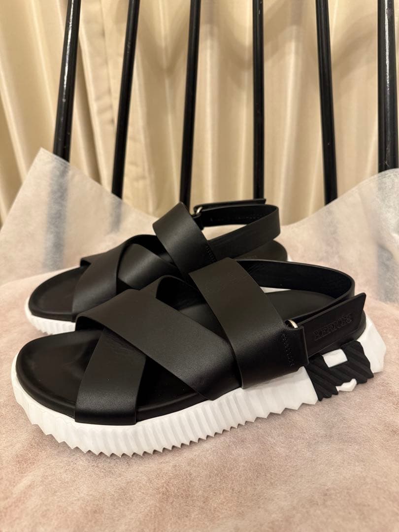 HERMESエルメス　エレクトリックレザーサンダル ブラック 40 メンズ