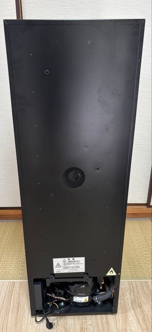 さくら製作所のワインセラー「FURNIELSAB-90G(PB)」　ブラック