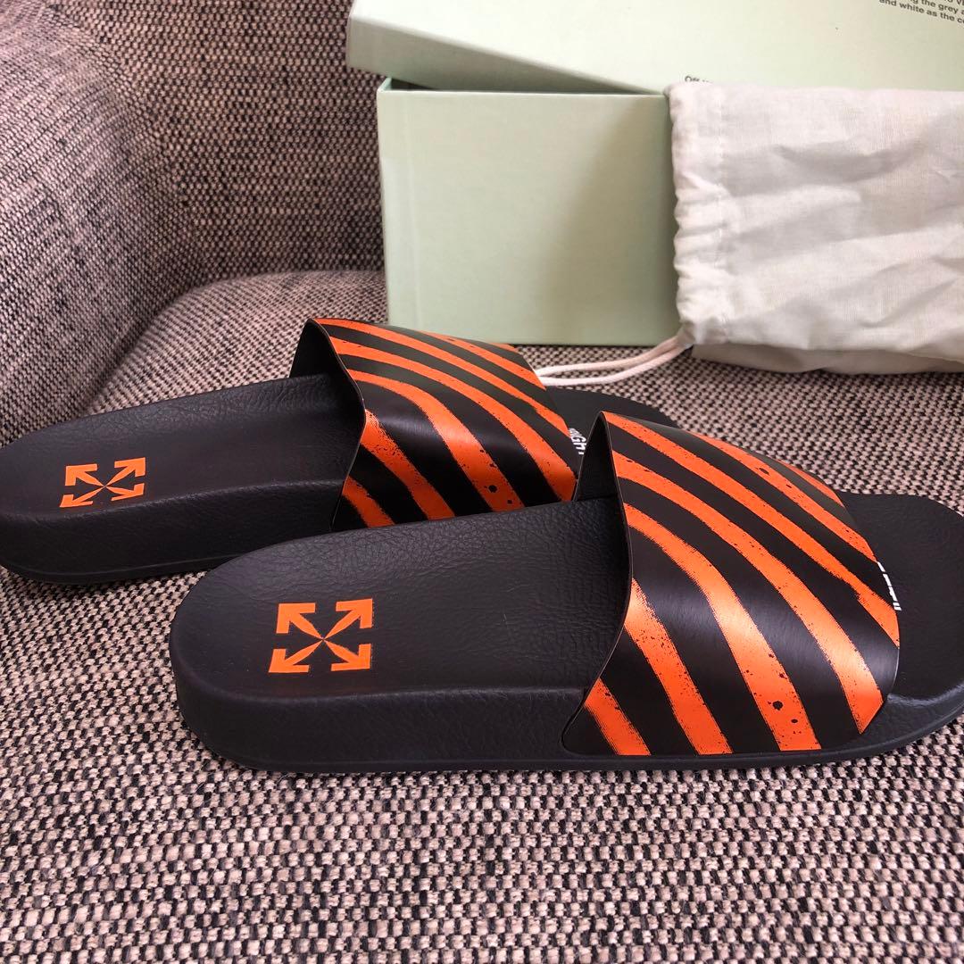 Off-White ストライプサンダル