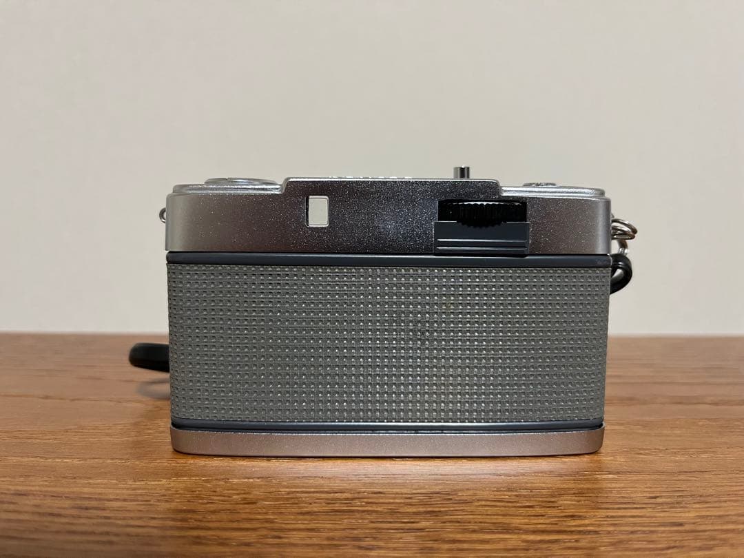 OLYMPUS PEN-EE フィルムカメラ　ハーフカメラ