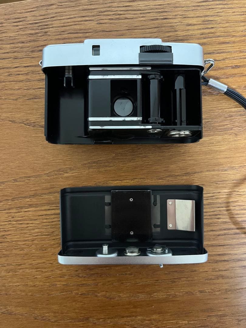 OLYMPUS PEN-EE フィルムカメラ　ハーフカメラ