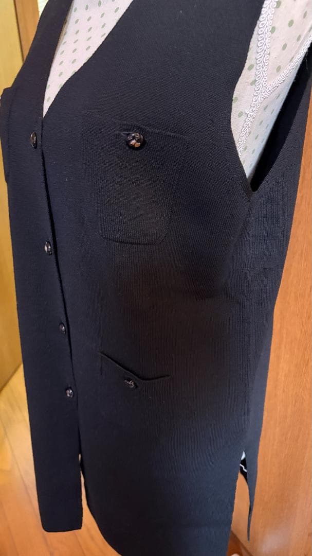 PICONE ウール100% 黒 ジレ