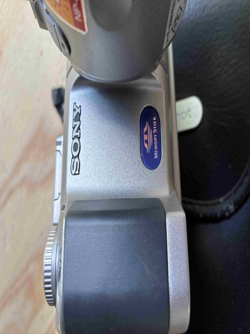 SONY Cybershot DSC-F707 デジタルカメラ