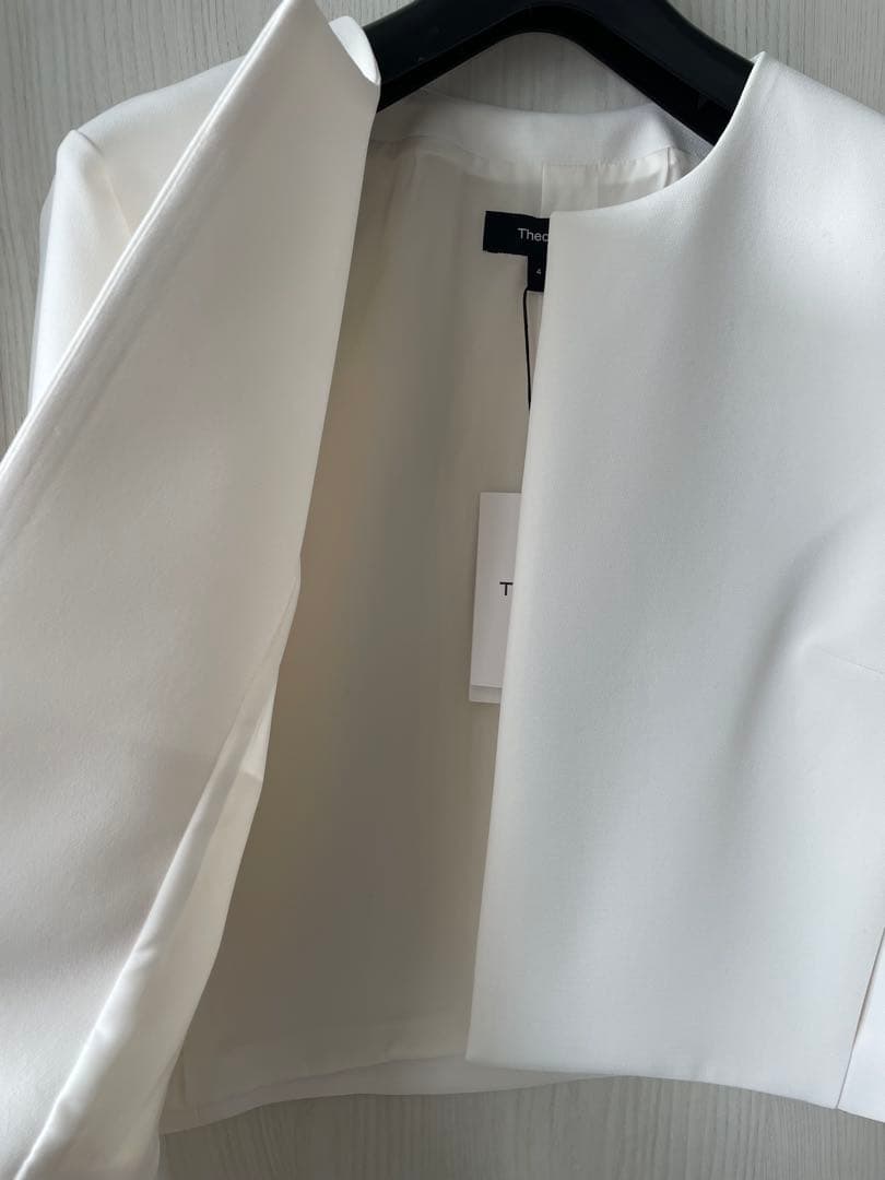 【新品未使用タグ付き】theory セオリー　セットアップ　アイボリー　サイズ4