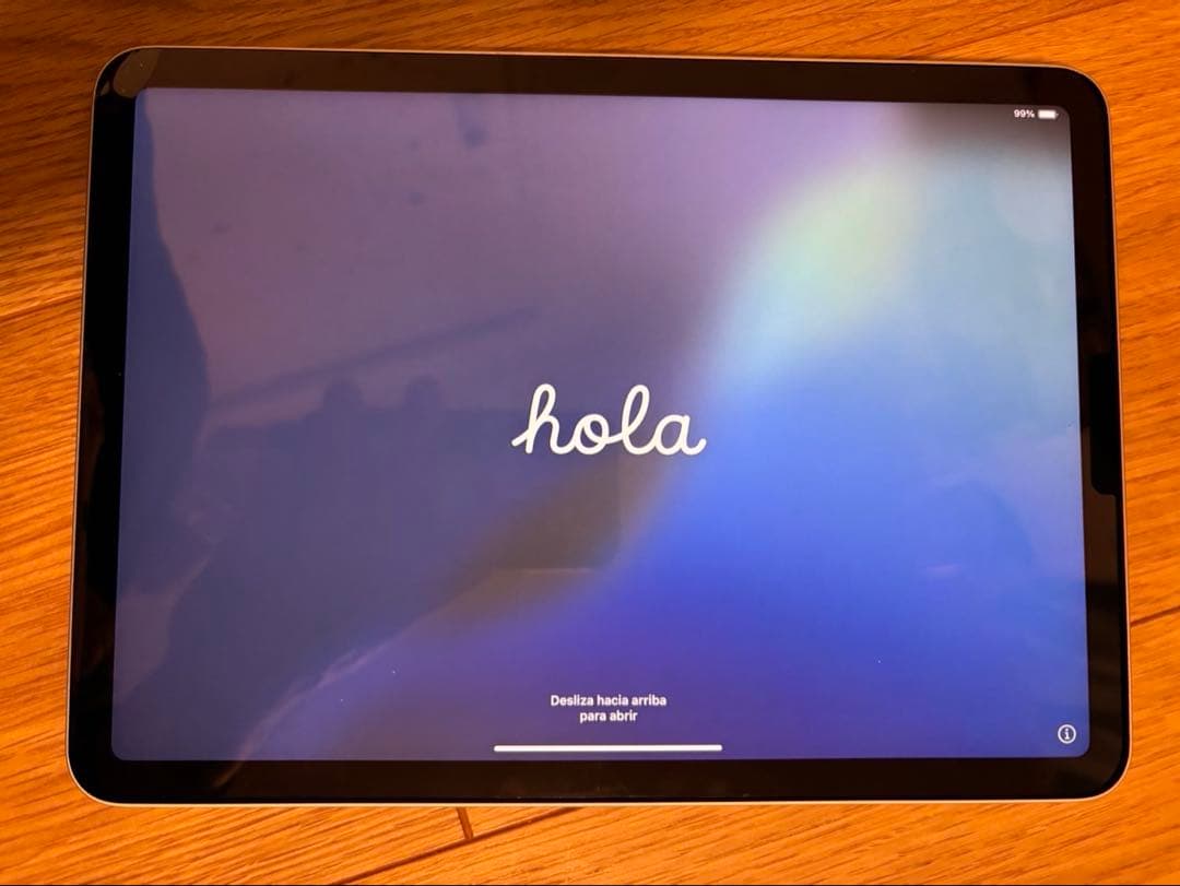 Apple iPad Air 第5世代 本体 カバー付き