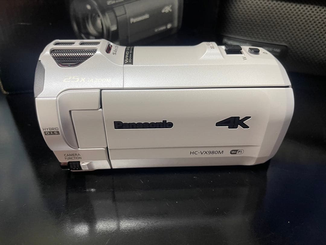 Panasonic HC-VX980M 4Kビデオカメラ 本体、三脚、収納ポーチ