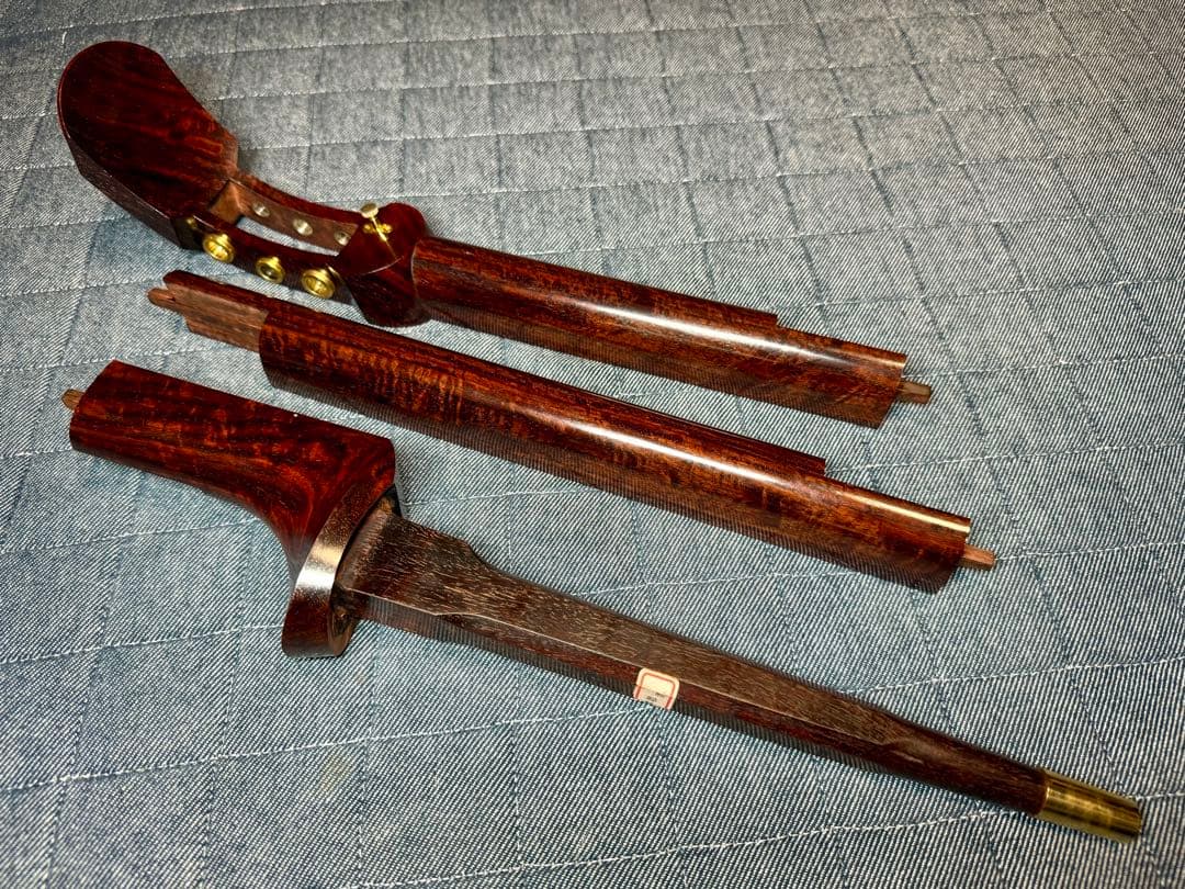 【虎縮杢・極】特上 津軽三味線 子持綾杉 仮継付 本黒檀糸巻 美品 太棹 三味線