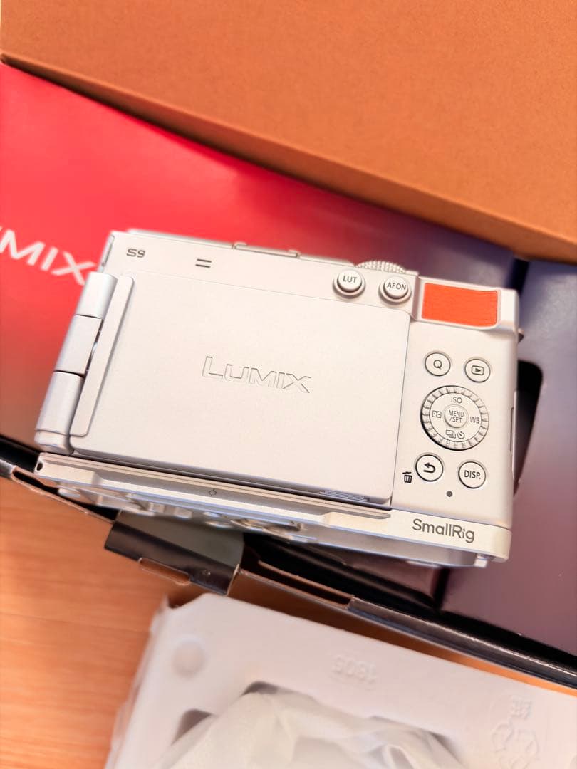 Panasonic LUMIX DC-S9 ボディのみ キャメルオレンジ