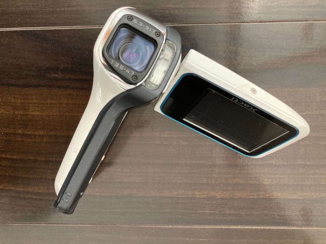 SANYO 防水デジタルムービーカメラ Xacti DMX-CA65