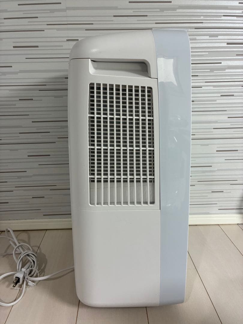 SHARP 冷風・衣類乾燥除湿機　コンパクトクール　2022年製　説明書付き