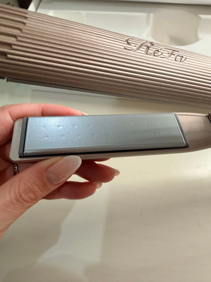 最新ReFa ストレートヘアアイロン シャンパングージュ　ピンク