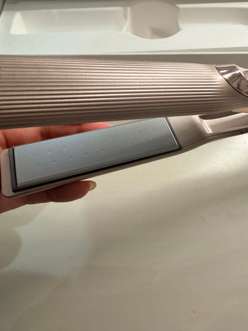 最新ReFa ストレートヘアアイロン シャンパングージュ　ピンク