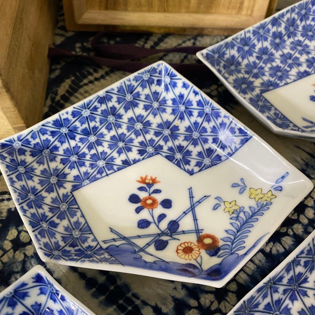 十二代酒井田柿右衛門　染錦銘々皿