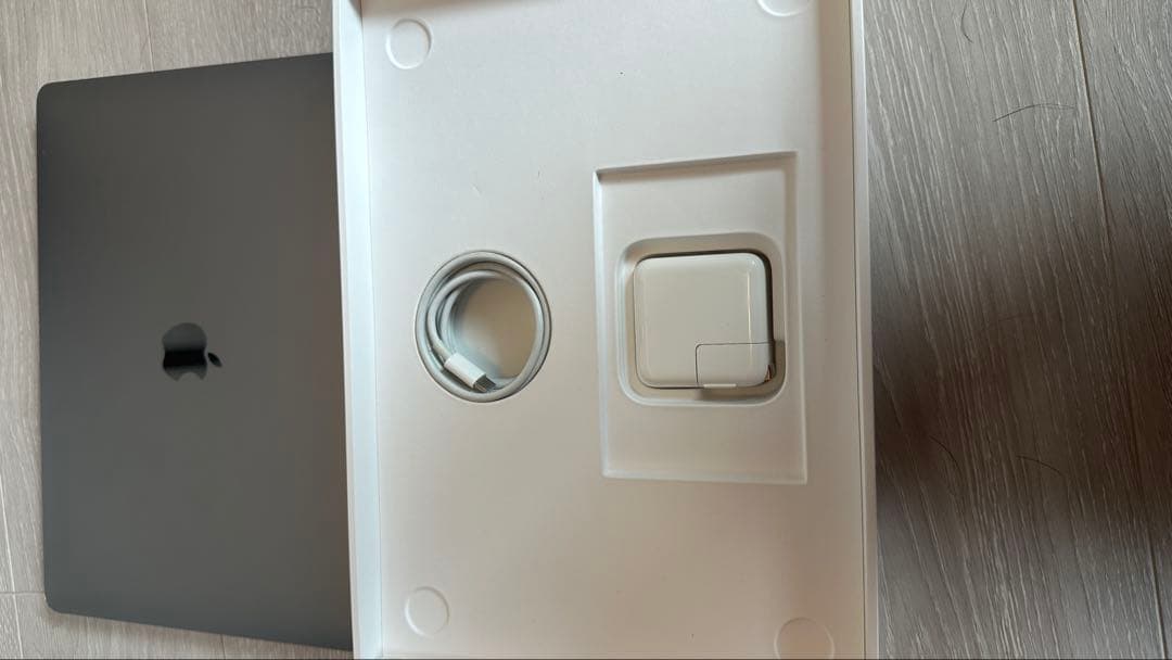 MacBook Air （2020年M1/8GB /512GB）スペー