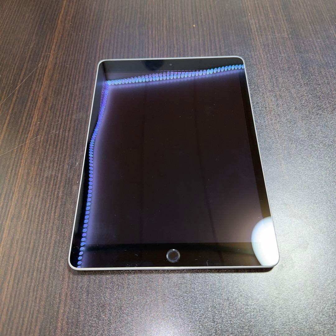 iPad 第9世代 10.2インチ 64GB 純正充電コード付