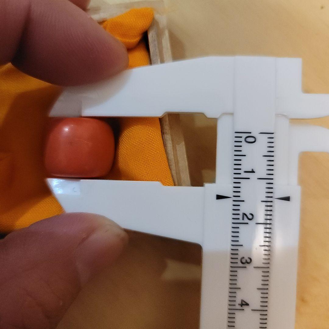 緒締玉 緒締 骨董 珊瑚 根付 印籠 提物 天然サンゴ ルース 本珊瑚 根掛